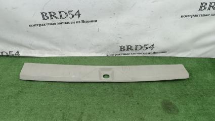 Запчасть накладка замка багажника задняя INFINITI QX56 2007