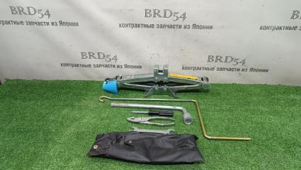 Фото запчасти домкрат Toyota Corolla Spacio 2000 контрактная запчасть Запчасть домкрат Toyota Corolla Spacio 2000