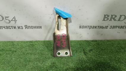 Запчасть крепление гидроуслителя Toyota SPRINTER 2000