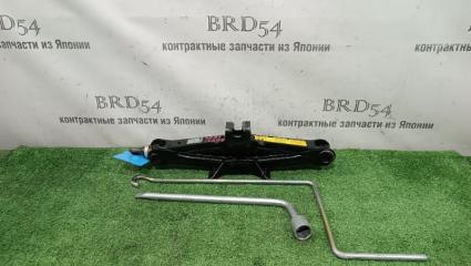 Фото запчасти домкрат Toyota Mark II 2002 контрактная запчасть Запчасть домкрат Toyota Mark II 2002