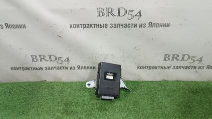 Фото запчасти блок управления подвеской Toyota Mark II 1998 контрактная запчасть Запчасть блок управления подвеской Toyota Mark II 1998