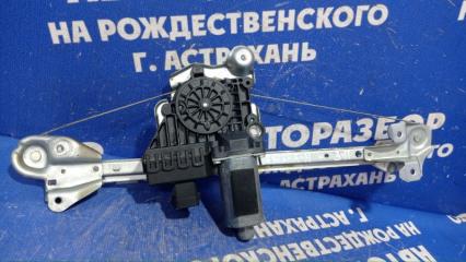 Задний правый стеклоподъемник Opel Astra H 2011