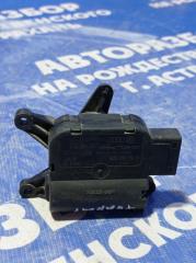 Запчасть моторчик заслонок отопителя Volkswagen Touareg 2004