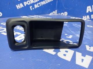 Запчасть накладка внутренней ручки двери Ford Focus 2 2006