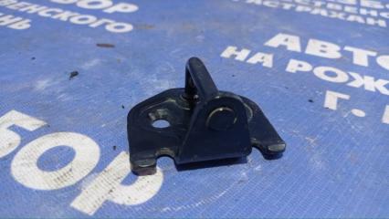 Запчасть ответная часть замка двери Ford Focus 2 2007