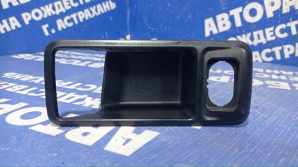 Запчасть накладка внутренней ручки двери Ford Focus 2 2006