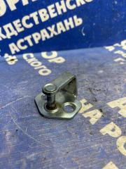 Запчасть ответная часть замка двери Ford Fiesta 5 2007