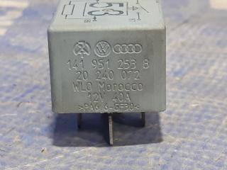 Запчасть реле Audi A4B6 2003