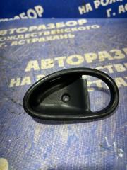 Запчасть накладка внутренней ручки двери Fiat Albea 2010