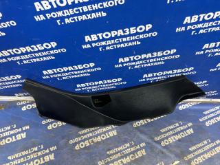 Запчасть обшивка задней стойки Peugeot 407 2006