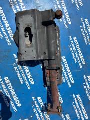 Запчасть крепление брызговика. Iveco EuroTrakker 2005