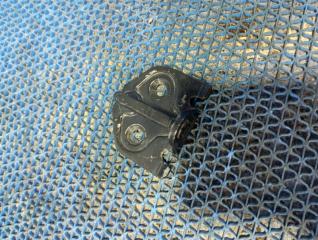 Запчасть ответная часть замка двери Ford Focus 2 2009