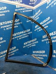 Запчасть уплотнитель стекла двери Chrysler 300C 2005