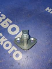 Фото запчасти ответная часть замка двери Datsun on-DO 2017 Б/У запчасть Запчасть ответная часть замка двери Datsun on-DO 2017