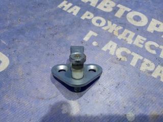 Фото запчасти ответная часть замка двери Datsun on-DO 2018 Б/У запчасть Запчасть ответная часть замка двери Datsun on-DO 2018