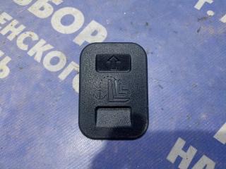 Фото запчасти заглушка крепления сиденья Лада Гранта 2023 Б/У запчасть Запчасть заглушка крепления сиденья Лада Гранта 2023