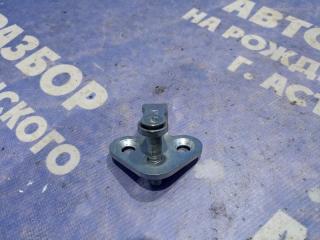 Фото запчасти ответная часть замка двери Лада Гранта 2023 Б/У запчасть Запчасть ответная часть замка двери Лада Гранта 2023