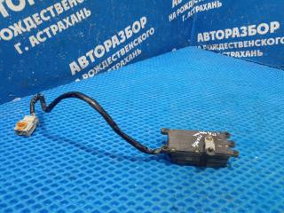 Запчасть моторчик заслонок отопителя Honda Ascot 1994