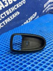 Фото запчасти накладка внутренней ручки двери Hyundai Sonata 4 2008 Б/У запчасть Запчасть накладка внутренней ручки двери Hyundai Sonata 4 2008