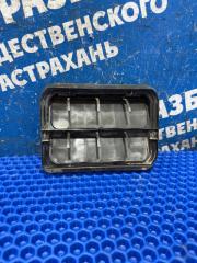 Фото запчасти клапан вентиляции багажника Renault Megane 2 2004 Б/У запчасть Запчасть клапан вентиляции багажника Renault Megane 2 2004