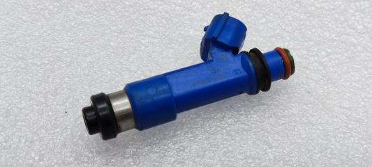 Запчасть форсунка топливная Mazda 3 2012