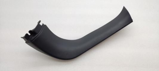 Запчасть обшивка двери багажника правая Mitsubishi Outlander 2016