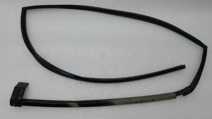 Запчасть уплотнитель стекла двери задний правый Subaru Tribeca 2007