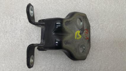 Запчасть петля двери передняя левая Subaru Tribeca 2007