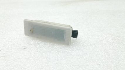 Фото запчасти плафон салона Mini Countryman S ALL4 2012 Б/У запчасть Запчасть плафон салона Mini Countryman S ALL4 2012