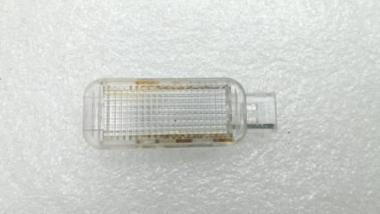 Фото запчасти плафон салона Skoda Octavia 2018 Б/У запчасть Запчасть плафон салона Skoda Octavia 2018