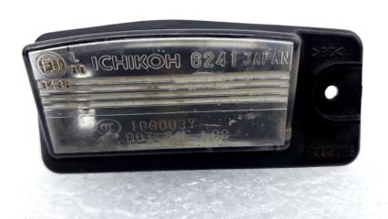 Запчасть плафон подсветки номера задний Infiniti QX70 2014