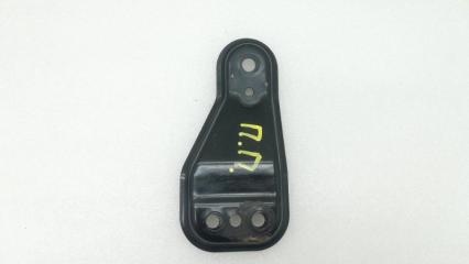 Фото запчасти кронштейн подрамника передний правый Skoda Rapid 2021 Б/У запчасть Запчасть кронштейн подрамника передний правый Skoda Rapid 2021