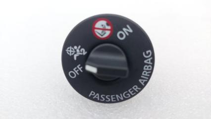 Фото запчасти выключатель подушки безопасности Renault Arkana 2021 Б/У запчасть Запчасть выключатель подушки безопасности Renault Arkana 2021