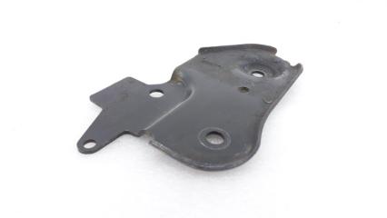 Фото запчасти кронштейн подрамника передний правый Renault Arkana 2021 Б/У запчасть Запчасть кронштейн подрамника передний правый Renault Arkana 2021