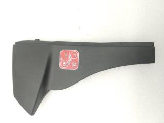 Запчасть накладка торпедо правая Citroen C3 2010