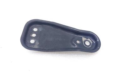 Фото запчасти кронштейн подрамника передний левый Skoda Rapid 2022 Б/У запчасть Запчасть кронштейн подрамника передний левый Skoda Rapid 2022