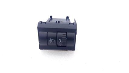 Фото запчасти кнопка корректора фар Skoda Rapid 2022 Б/У запчасть Запчасть кнопка корректора фар Skoda Rapid 2022