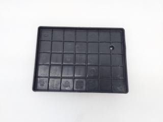 Фото запчасти площадка под аккумулятор Lifan Solano 2015 Б/У запчасть Запчасть площадка под аккумулятор Lifan Solano 2015