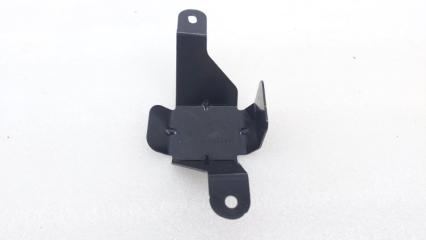 Фото запчасти кронштейн Renault Duster 2015 Б/У запчасть Запчасть кронштейн Renault Duster 2015