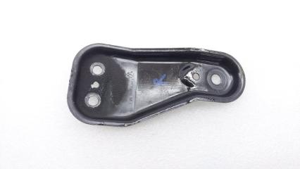 Фото запчасти кронштейн подрамника передний правый Skoda Rapid 2017 Б/У запчасть Запчасть кронштейн подрамника передний правый Skoda Rapid 2017