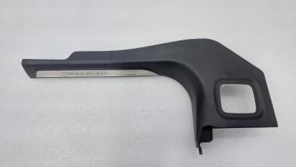 Запчасть накладка порога передняя правая Maserati Levante 2020