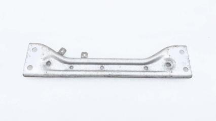 Запчасть распорка кузова Volkswagen Tiguan 2019