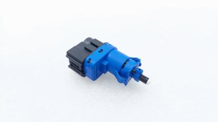 Датчик стоп-сигнала L9 2024 1 L2E15M