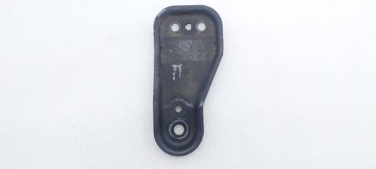 Фото запчасти кронштейн подрамника передний левый Skoda Rapid 2021 Б/У запчасть Запчасть кронштейн подрамника передний левый Skoda Rapid 2021