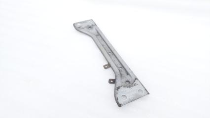 Фото запчасти распорка кузова Volkswagen Tiguan 2018 Б/У запчасть Запчасть распорка кузова Volkswagen Tiguan 2018