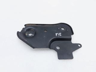 Фото запчасти кронштейн подрамника передний правый Renault Arkana 2021 Б/У запчасть Запчасть кронштейн подрамника передний правый Renault Arkana 2021