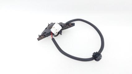Фото запчасти датчик открытия багажника Toyota Land Cruiser Prado 2020 Б/У запчасть Запчасть датчик открытия багажника Toyota Land Cruiser Prado 2020