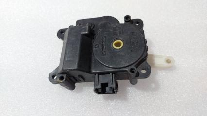 Фото запчасти моторчик заслонки отопителя Toyota Land Cruiser Prado (J120) 2002-2009 Б/У запчасть Запчасть моторчик заслонки отопителя Toyota Land Cruiser Prado (J120) 2002-2009