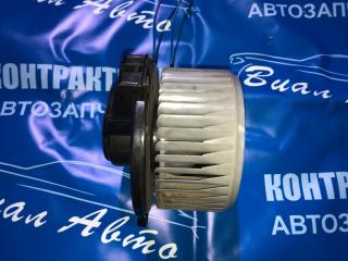Мотор печки задний TOYOTA NOAH AZR60 2 ракурс