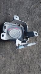 Заглушка бампера левая передняя TOYOTA PRIUS ZVW30 2ZRFXE 81482-47010 3 ракурс